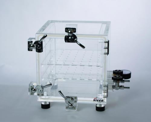 Desiccator cabinets, vacuum