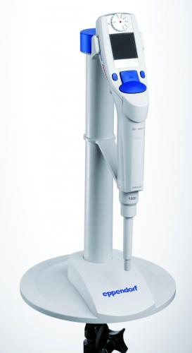 Charging stojan pro jednokanálové a multikanálové mikropipety Eppendorf Xplorer®
